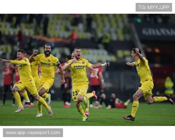 澳超麦克阿瑟FC与珀斯光荣上演攻防对话