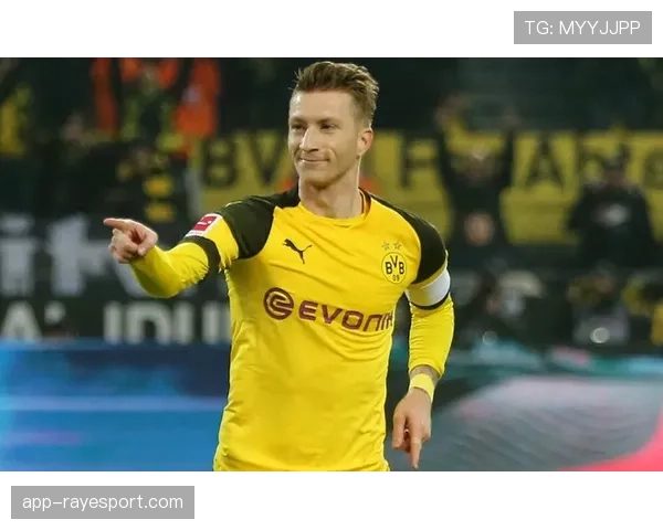 罗伊斯宣布将在赛季末离开多特蒙德,结束十二年黄黑生涯 罗伊斯宣布将在赛季末离开多特蒙德,结束十二年黄黑生涯